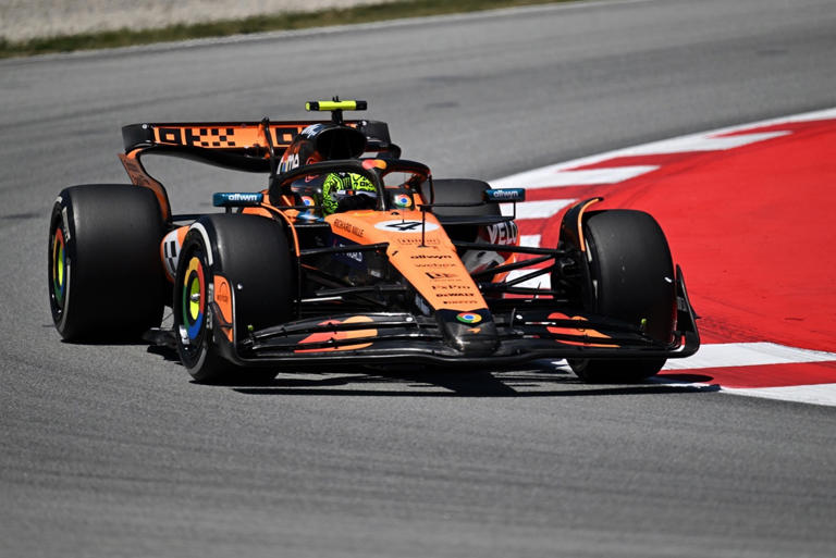 Piastri stampa la Pole al Montmelò, McLaren Domina le Qualifiche in Spagna